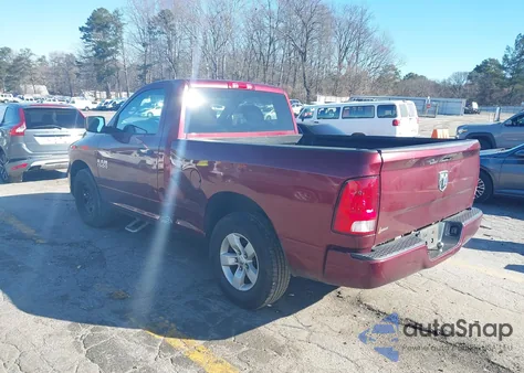 2017 Ram 1500 Express 4X2 6'4 Box z USA, uszkodzony, nr VIN 3C6JR6AG5HG761016